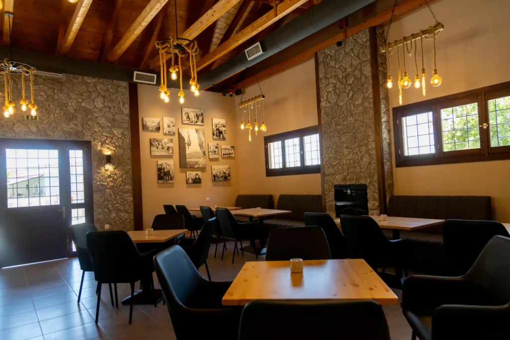 Signature cocktails στην μπάρα του Cave Garden